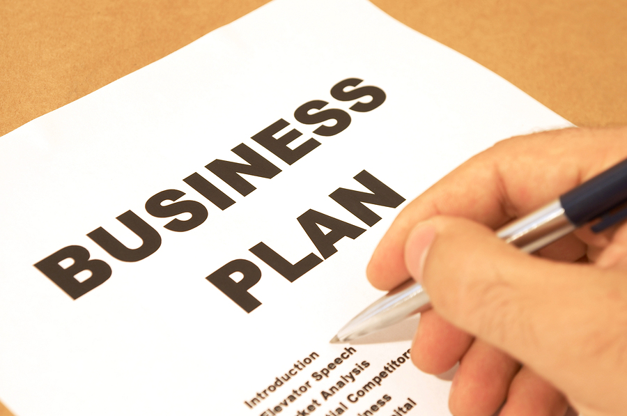 Estate Lawyer Setting Up A Trust For A Couple